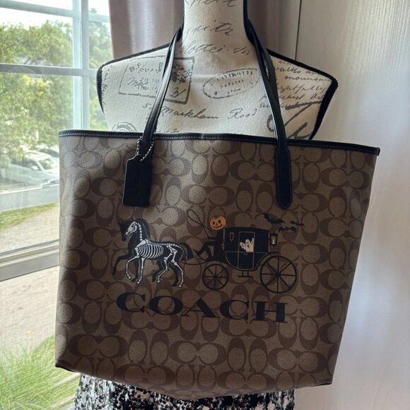 Coach City Tote In Signature Canvas With Halloween - Picture 1 of 10